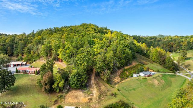 1009 Franklin Lane, Sevierville, TN 37876