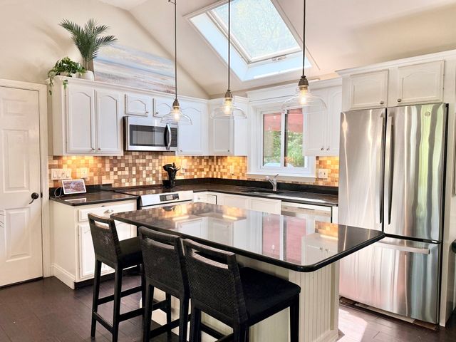 31 Childs St, Barnstable, MA 02632