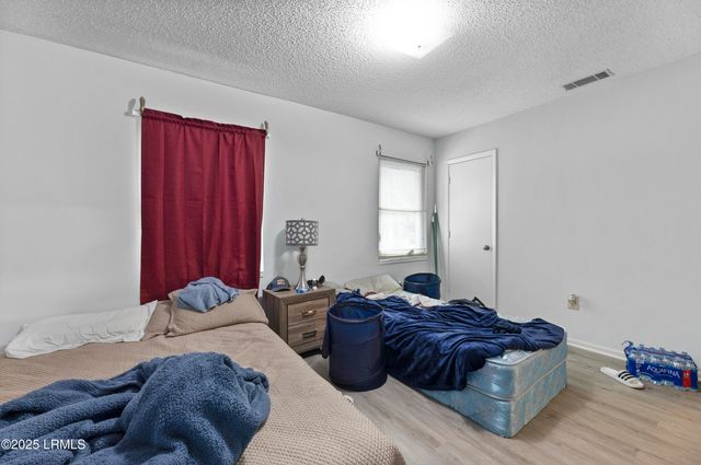 400 William Hilton Pkwy Apt 110, Hilton Head Island, SC 29926