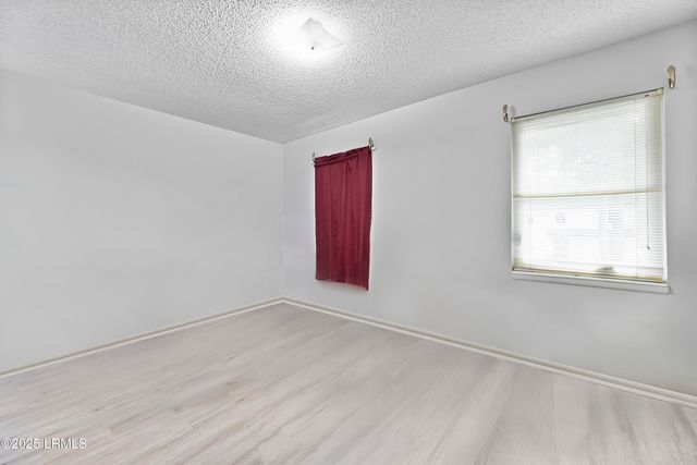 400 William Hilton Pkwy Apt 110, Hilton Head Island, SC 29926