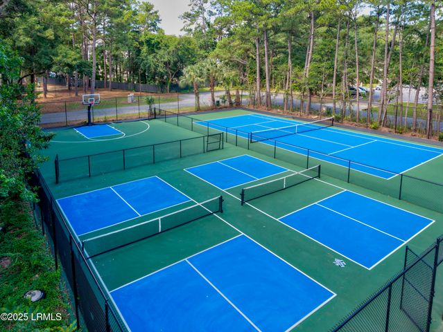 400 William Hilton Pkwy Apt 110, Hilton Head Island, SC 29926