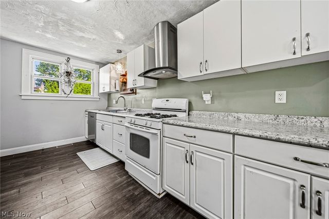 1589 E 337th Street, Eastlake, OH 44095