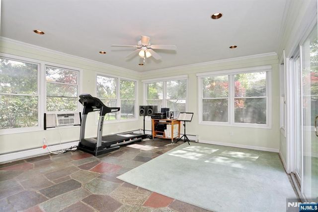 544 Hague Court, Oradell, NJ 07649