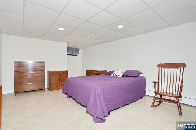 544 Hague Court, Oradell, NJ 07649