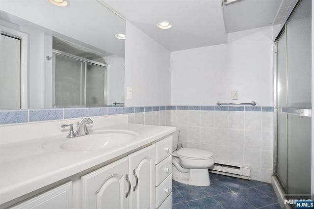 544 Hague Court, Oradell, NJ 07649