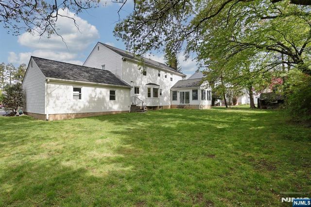 544 Hague Court, Oradell, NJ 07649
