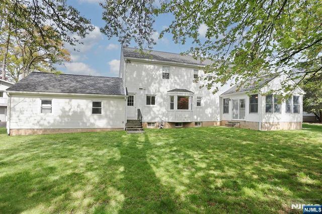 544 Hague Court, Oradell, NJ 07649