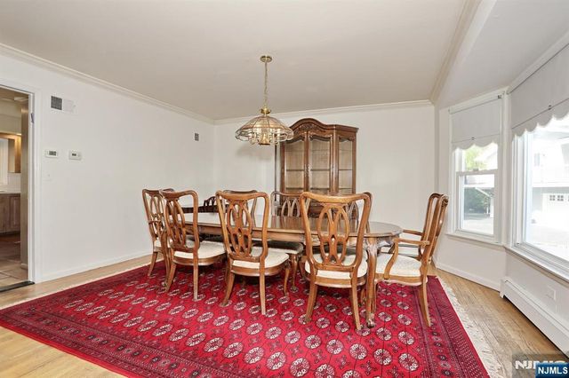 544 Hague Court, Oradell, NJ 07649