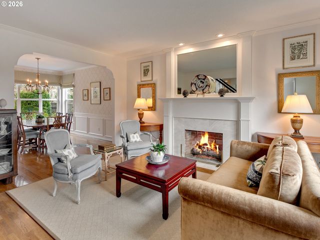 22515 PONDERAY Dr, West Linn, OR 97068