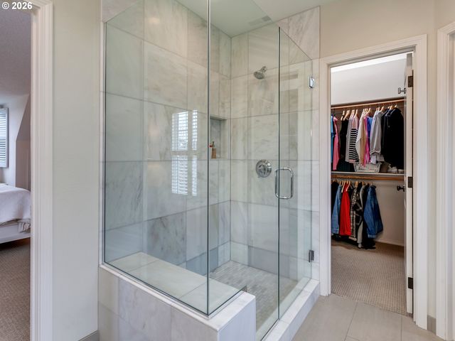 22515 PONDERAY Dr, West Linn, OR 97068