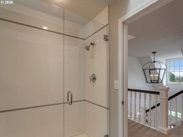 22515 PONDERAY Dr, West Linn, OR 97068