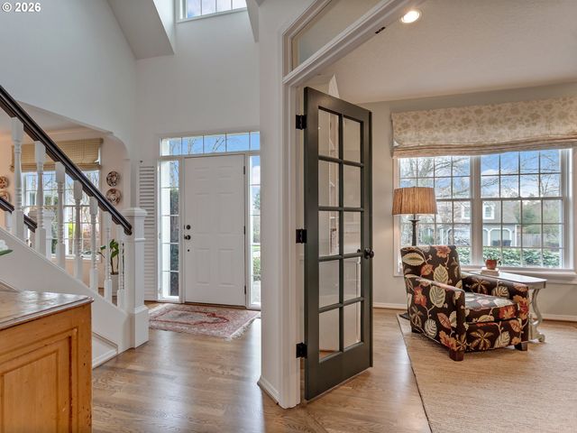 22515 PONDERAY Dr, West Linn, OR 97068