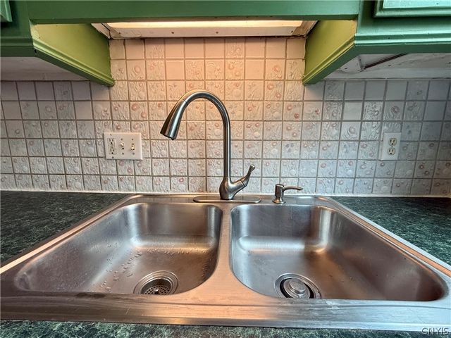 5002 Woodside Road, Dewitt, NY 13066