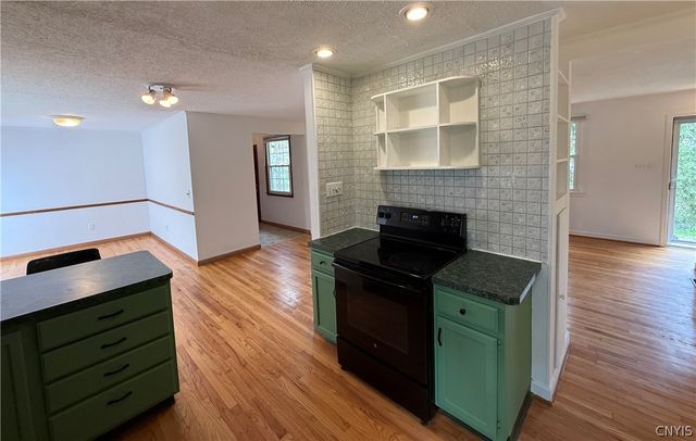 5002 Woodside Road, Dewitt, NY 13066