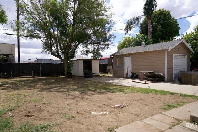 302 Eye Street, Bakersfield, CA 93304