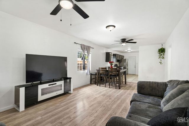 302 Eye Street, Bakersfield, CA 93304
