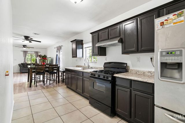 302 Eye Street, Bakersfield, CA 93304