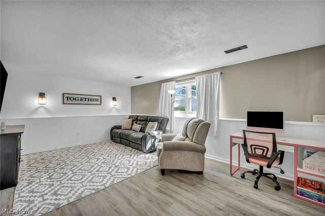 127 Edgefield Drive, Elyria, OH 44035