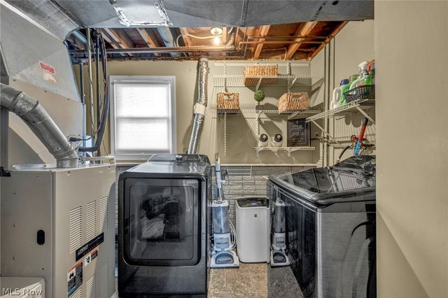 127 Edgefield Drive, Elyria, OH 44035