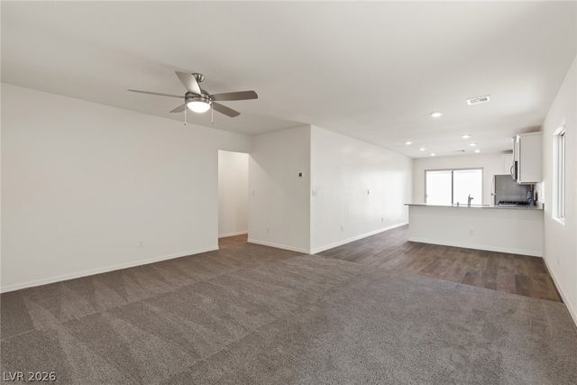 6742 Violet Cascade Avenue, Las Vegas, NV 89156
