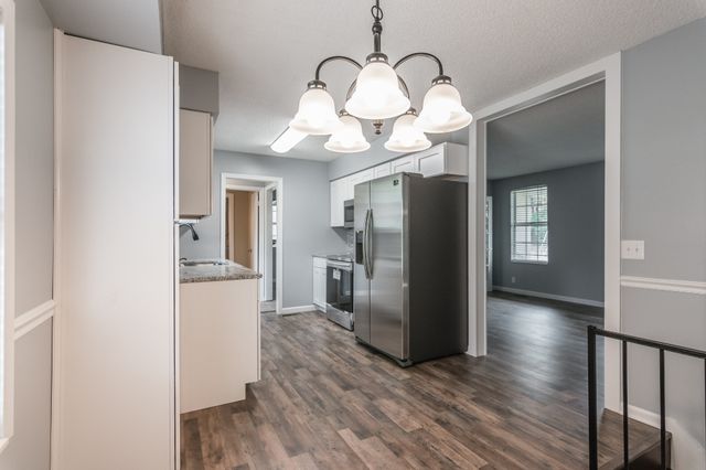 5216 Roxborough Dr, Hermitage, TN 37076
