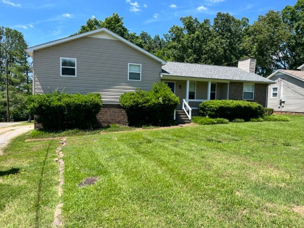 5216 Roxborough Dr, Hermitage, TN 37076
