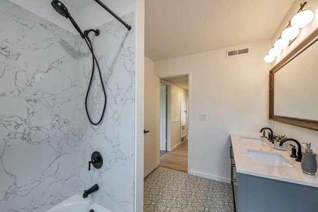 4300 Morpheus Ln, Sacramento, CA 95864