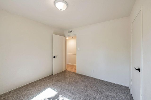 4300 Morpheus Ln, Sacramento, CA 95864