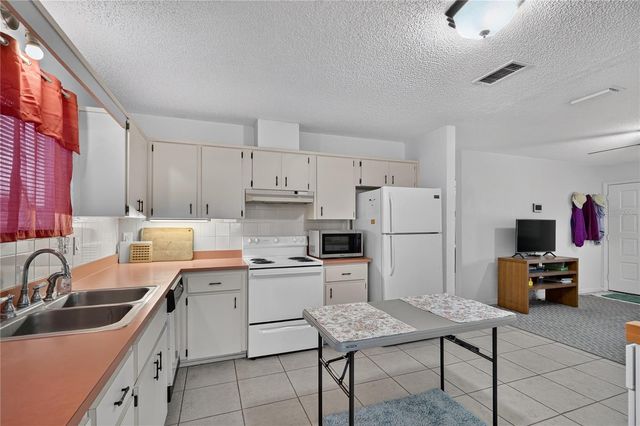 8392 SW 108TH LANE, Ocala, FL 34481