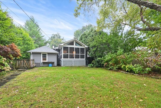 2509 Thayer Street, Evanston, IL 60201