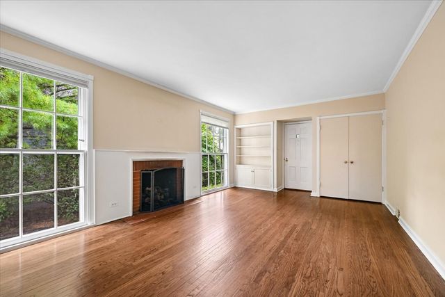 2509 Thayer Street, Evanston, IL 60201