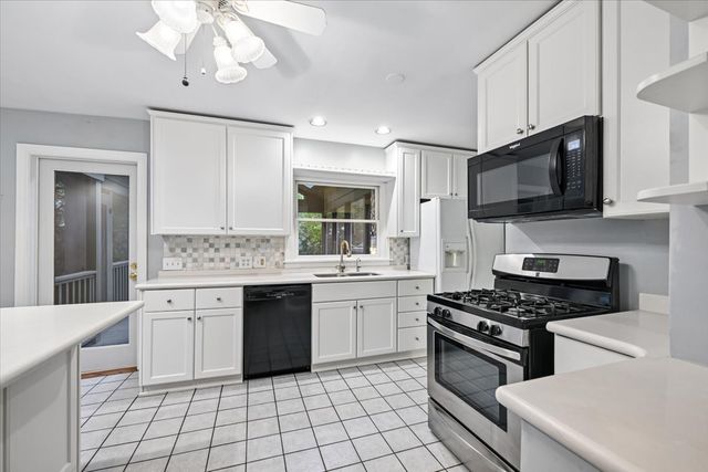 2509 Thayer Street, Evanston, IL 60201
