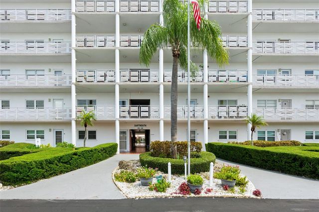 5501 80TH STREET N 402, St Petersburg, FL 33709