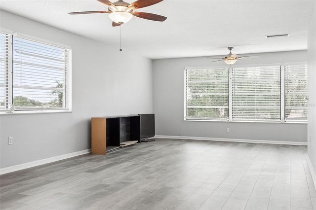 5501 80TH STREET N 402, St Petersburg, FL 33709