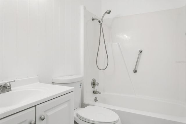5501 80TH STREET N 402, St Petersburg, FL 33709