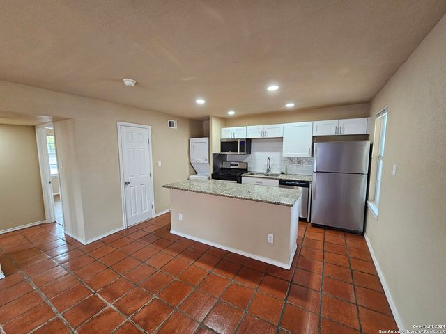 1305 E Mulberry Ave Apt 3, San Antonio, TX 78209