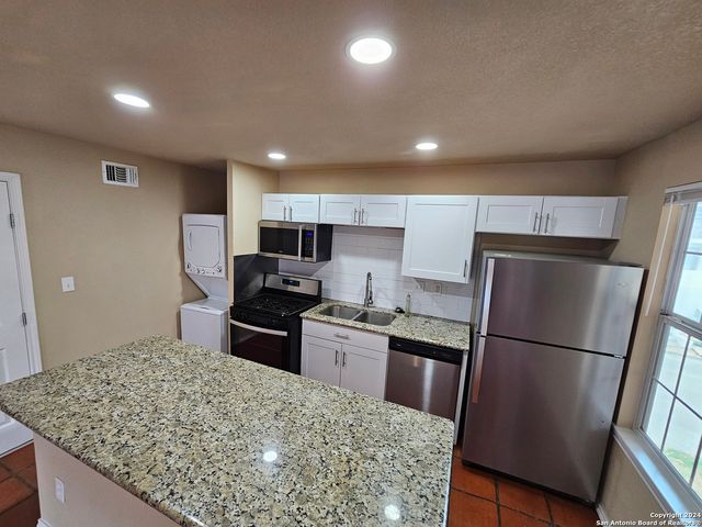 1305 E Mulberry Ave Apt 3, San Antonio, TX 78209