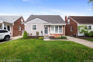 9903 Ruth Avenue, Allen Park, MI 48101