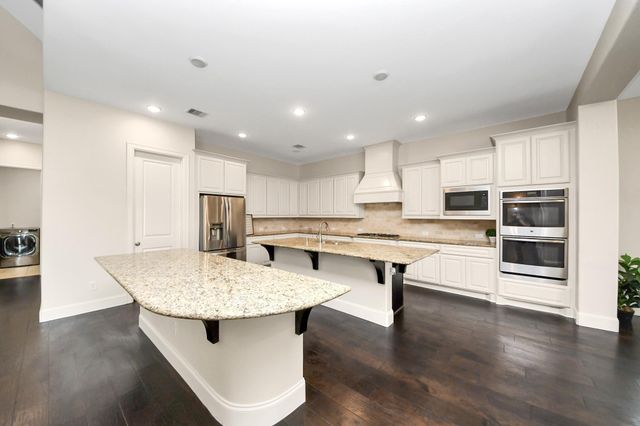 9814 Carver Drive, Rosharon, TX 77583