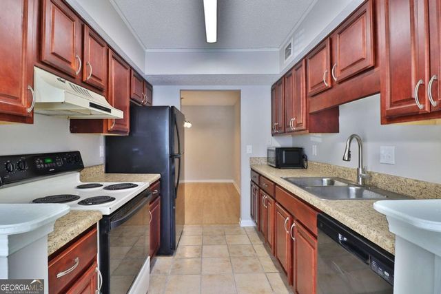 1412 Huntingdon Chase, Sandy Springs, GA 30350