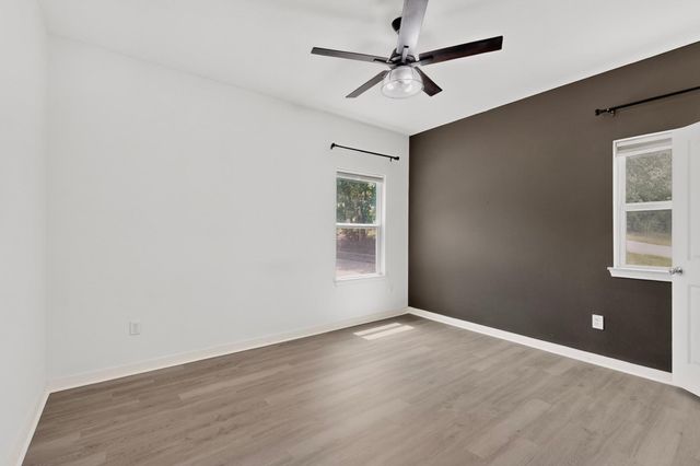 212 Kipahulu DR, Bastrop, TX 78602