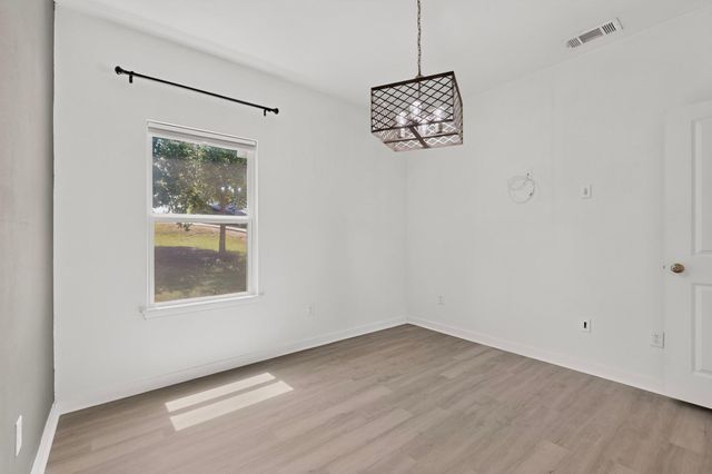 212 Kipahulu DR, Bastrop, TX 78602