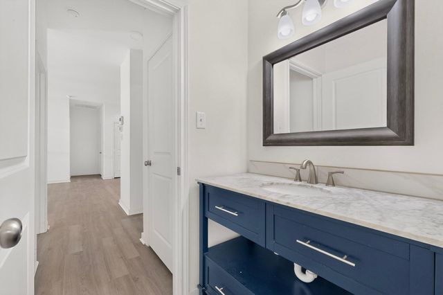 212 Kipahulu DR, Bastrop, TX 78602
