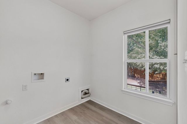 212 Kipahulu DR, Bastrop, TX 78602
