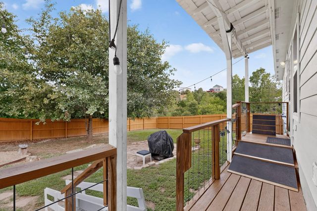 212 Kipahulu DR, Bastrop, TX 78602