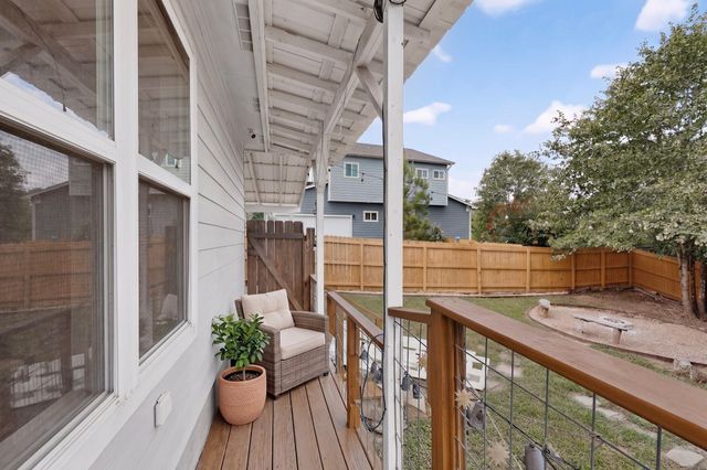 212 Kipahulu DR, Bastrop, TX 78602