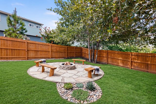 212 Kipahulu DR, Bastrop, TX 78602