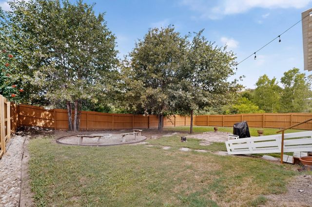 212 Kipahulu DR, Bastrop, TX 78602