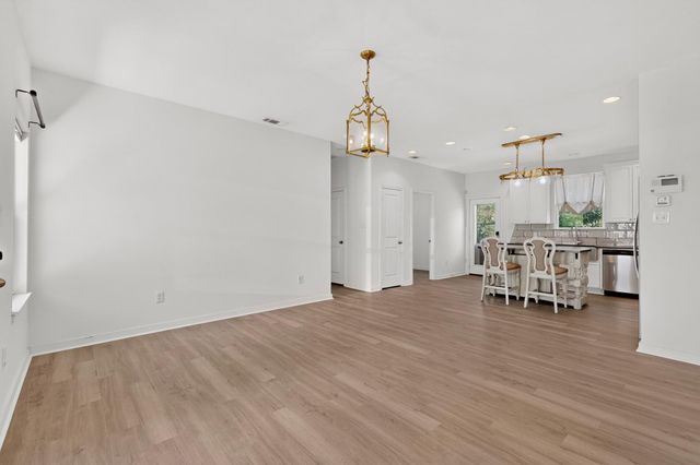 212 Kipahulu DR, Bastrop, TX 78602
