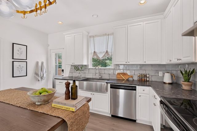 212 Kipahulu DR, Bastrop, TX 78602